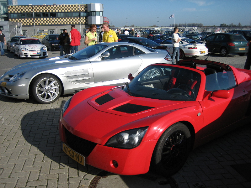 TAXI!!!! Er stond: 'Alleen voor sportwagens!!'