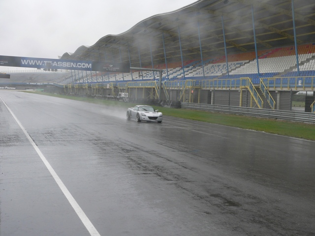 Speedster start finish Assen sept09 015.jpg