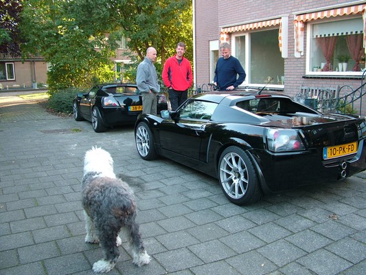 Zo, de Speedster glimmend en op eigen kracht weer retour. Bedankt mannen!!!