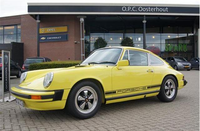 Porsche-911-Coupe-Benzine-Geel-001--7983440-Medium.jpg
