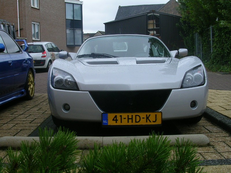 Front_debadge.jpg